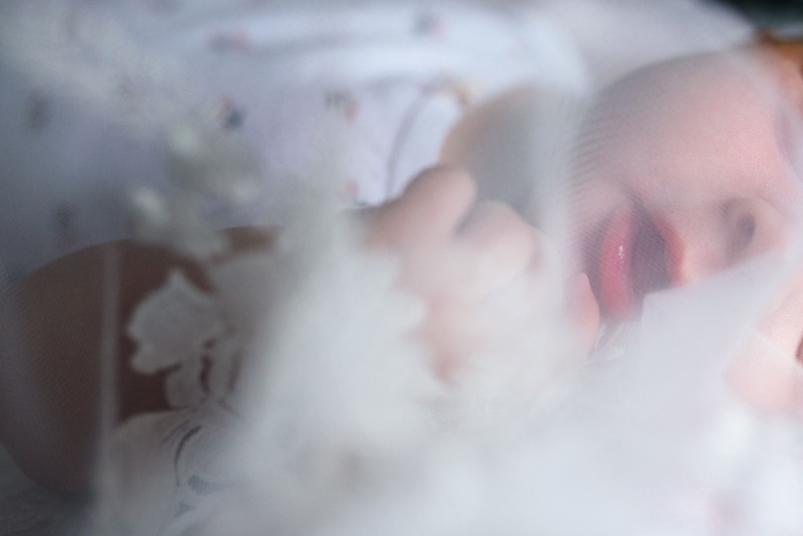 Fotografiranje krštenja ZagrebMaMagare Ivana Alerićobiteljska dokufotografijabeba pod veom